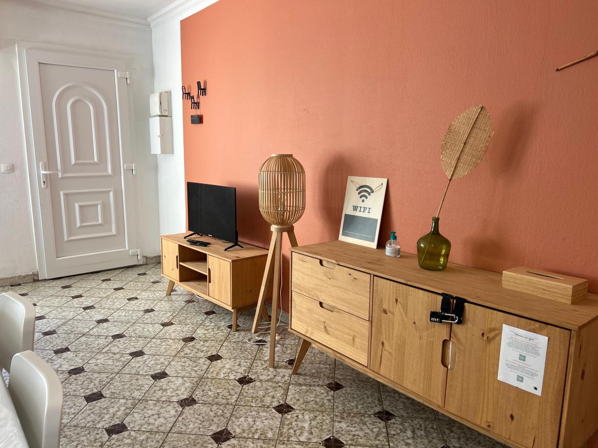 Appart'Hotel Nuiteejour Versailles Saint Cyr L'Ecole Exterior foto